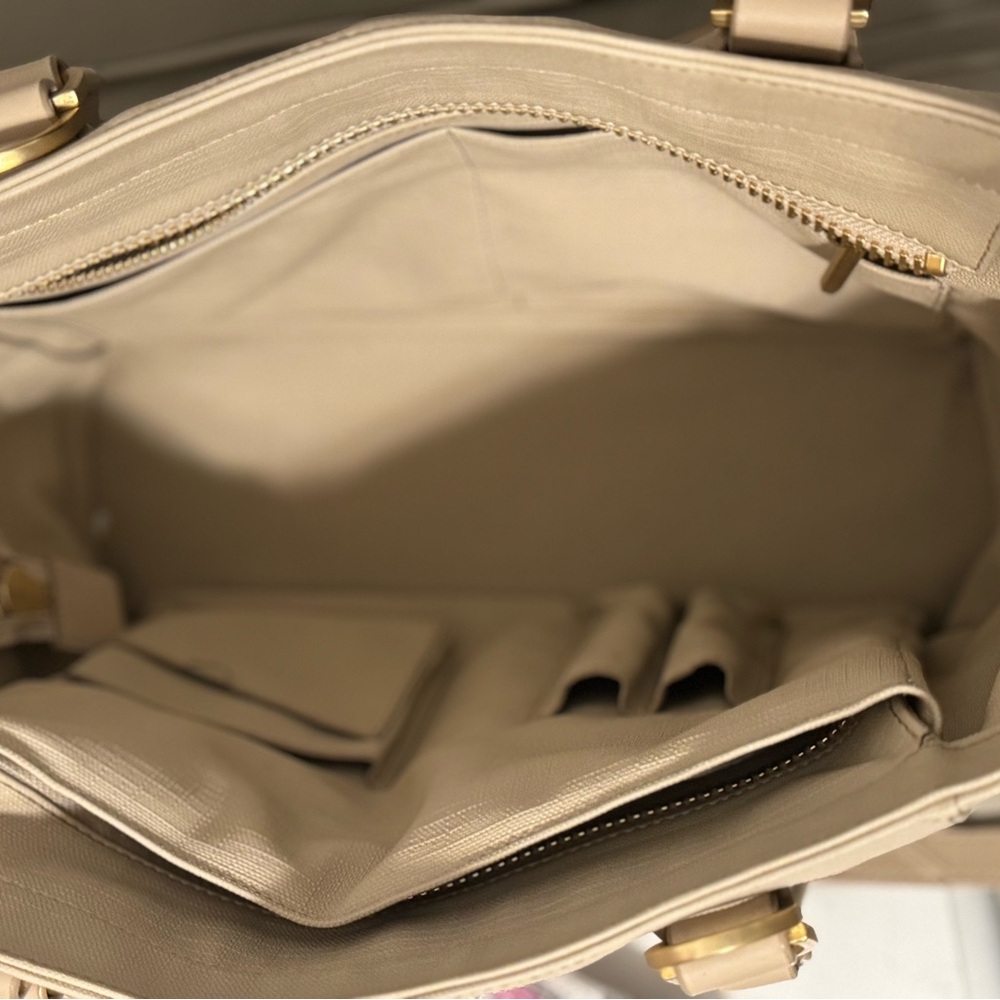 Dagne Dover Cream Tote Bag - Picture 11 of 11